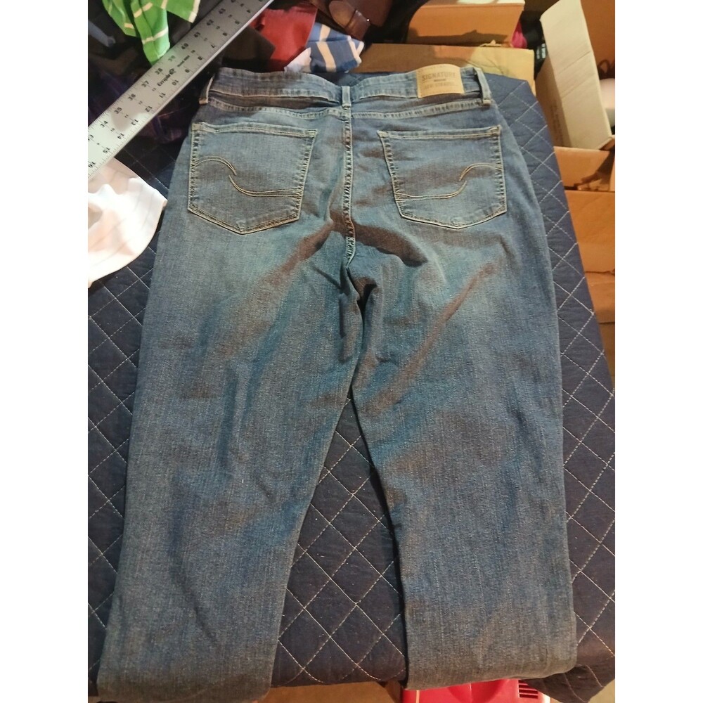 Signature By Levi Strauss Jeans Womens 12 Blue Denim Skinny Leg Stretch Mid Rise - Picture 2 of 9